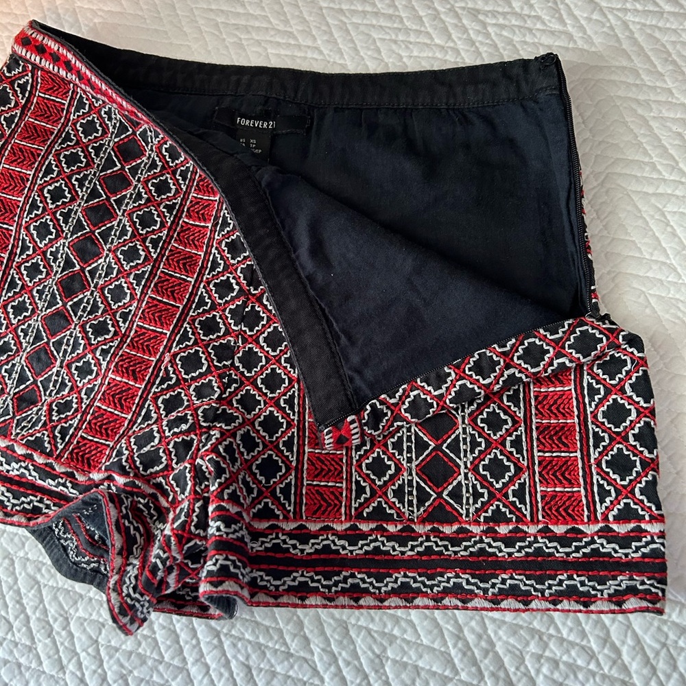 Forever, 21 women’s dress shorts extra small - Picture 10 of 10